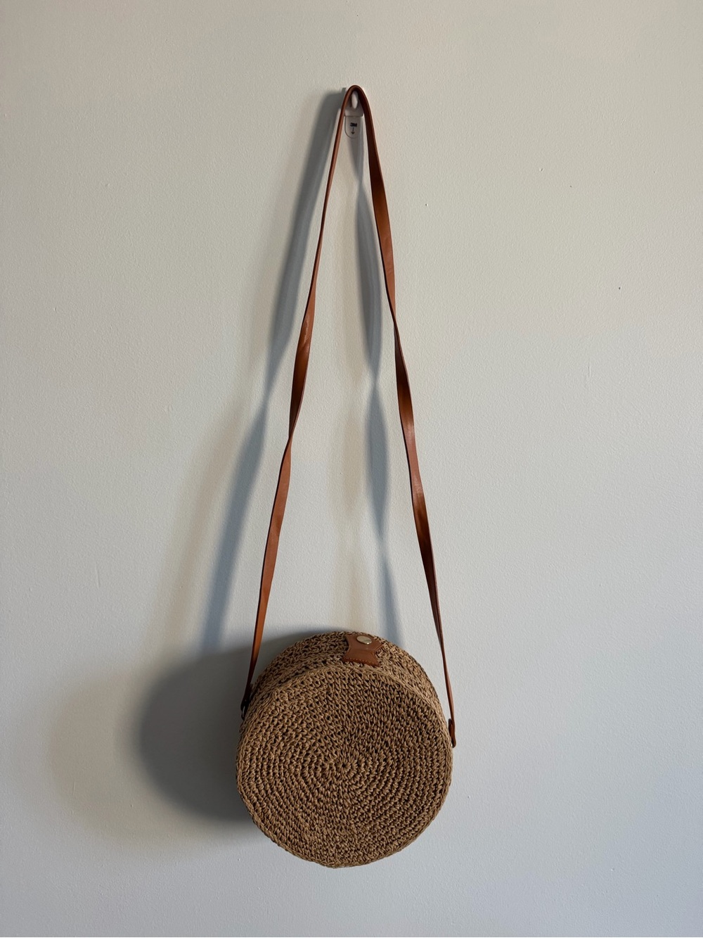 Woven Round Crossbody Bag in Brown